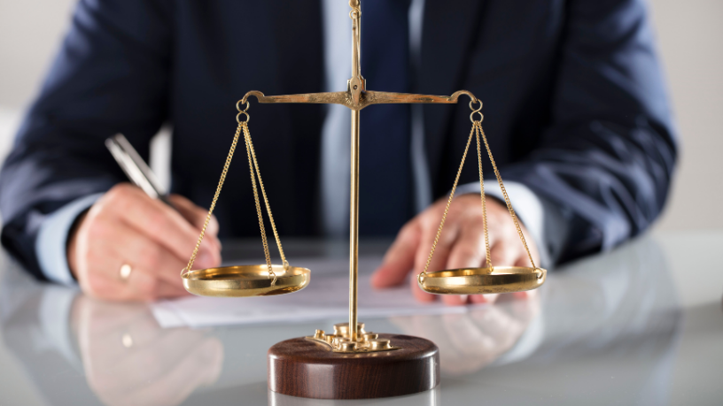 Dr. Jonatas Lucena aponta soluções jurídicas para gerenciar ativos digitais criados por colaboradores.