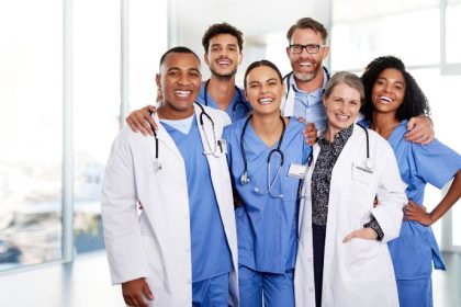 O Instituto IBDSocial destaca como uma gestão eficiente pode aproximar a saúde pública dos padrões de excelência do setor privado.