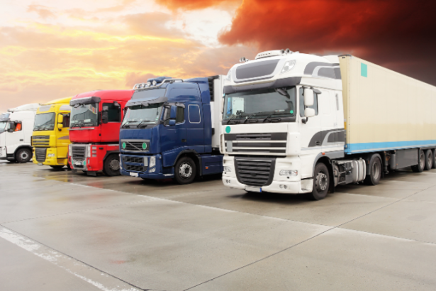 Transporte de móveis e tecnologia em mudanças corporativas exige planejamento e precisão, destaca a Avantec Transportes.